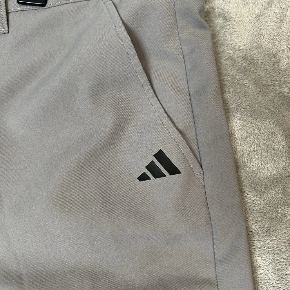 Adidas Golf Performance Shorts Men's Size 40 Gray Stretch Waist‎ 8.5